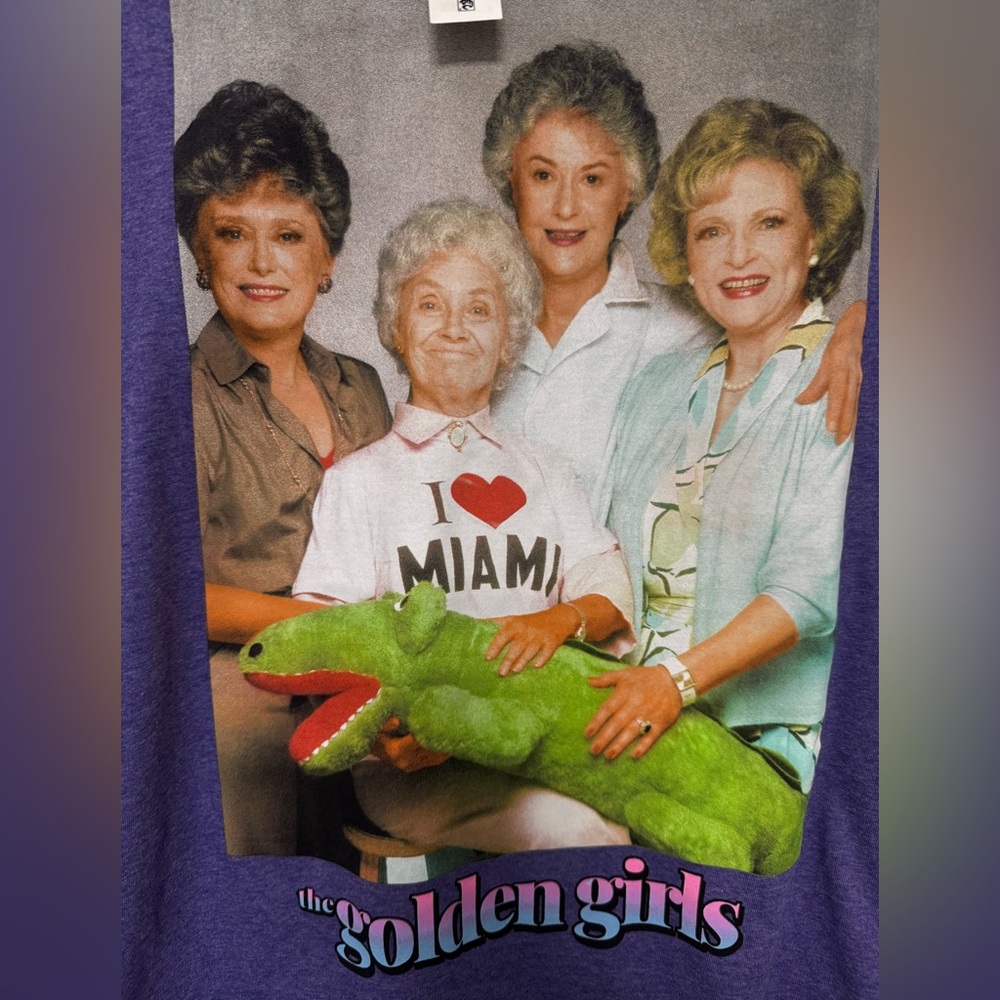 Golden Girls Purple Graphic T-Shirt Womens S Fun Pop Culture Tee BNWT Retro!!! - Picture 4 of 6